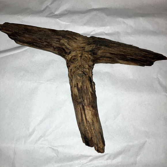 Hand carved driftwood - Picture 2 of 8